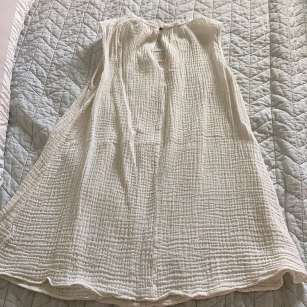 Top - Picture 2 of 3